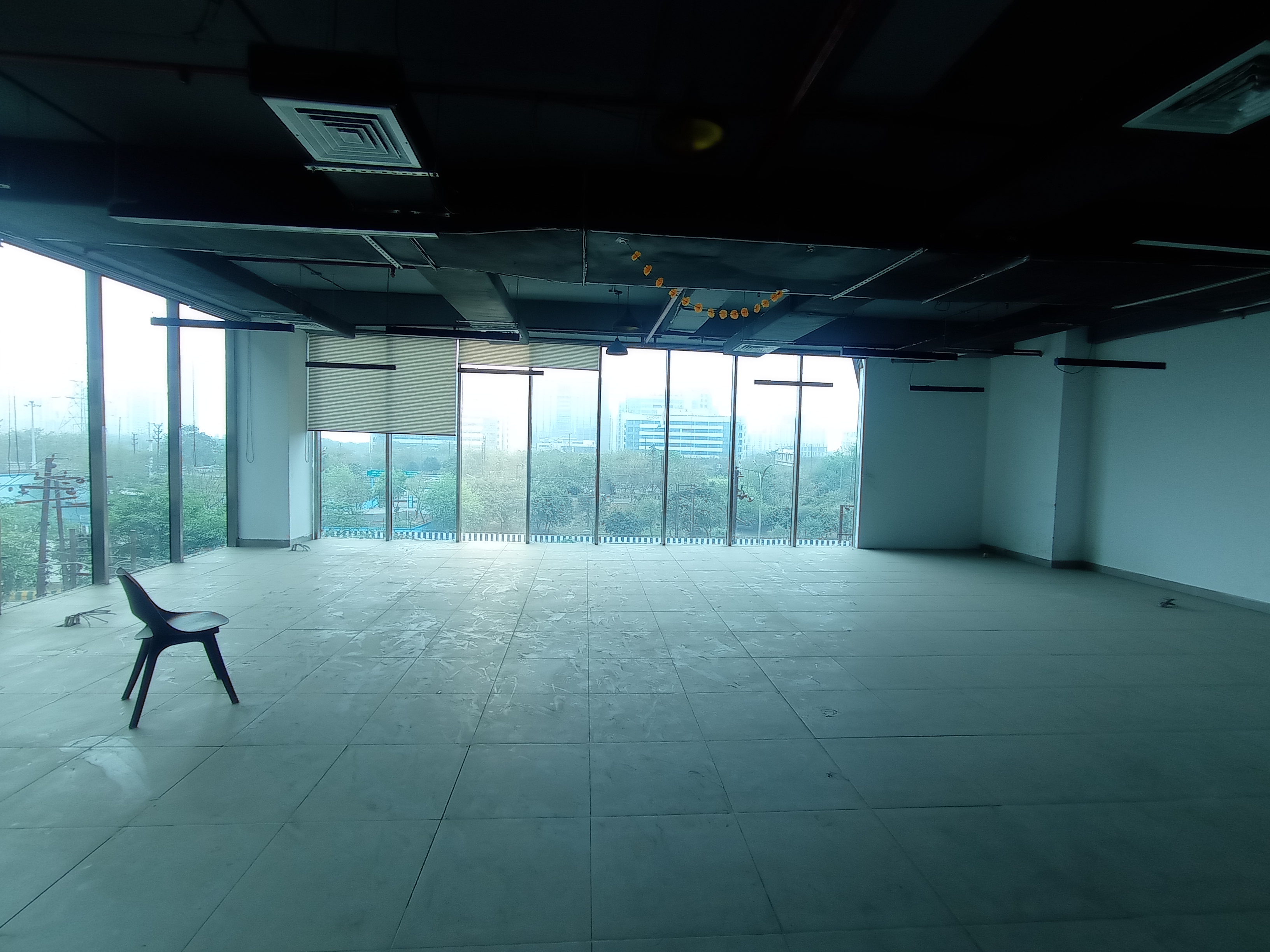 Semi furnished office space for rent on Expressway